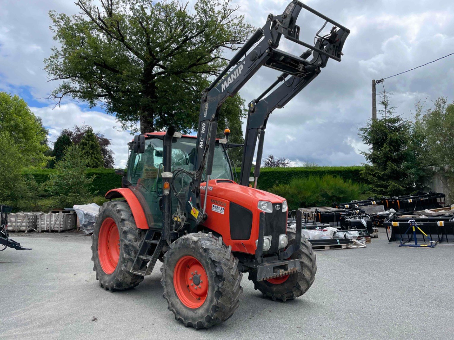 Tracteur agricole Kubota M110GX