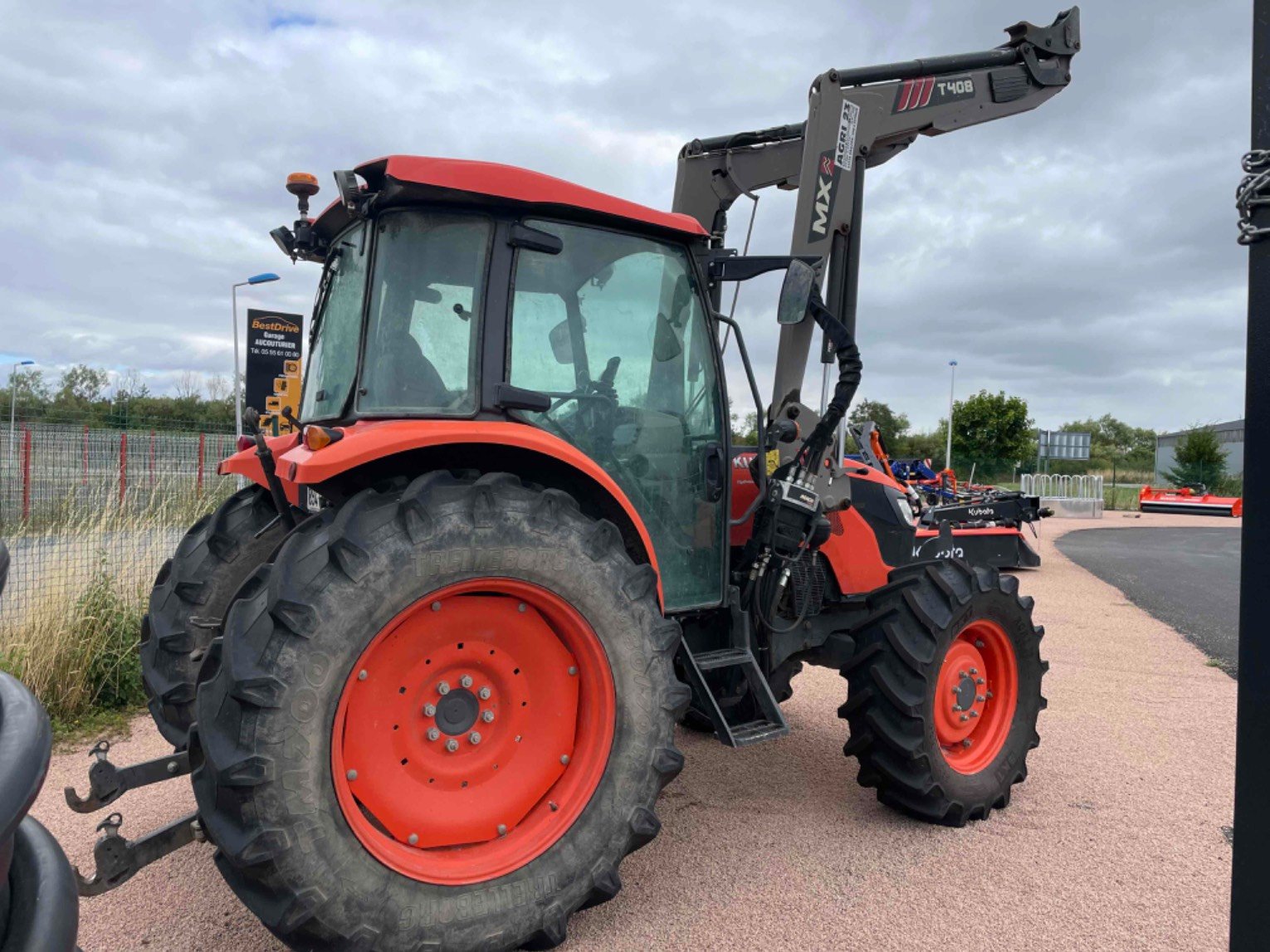 Tracteur agricole Kubota M8560DTHQ