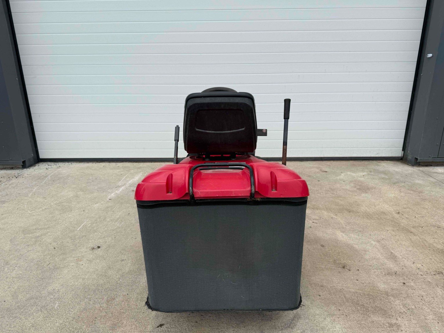 Tondeuse autoportée Colombia PA220BT122H