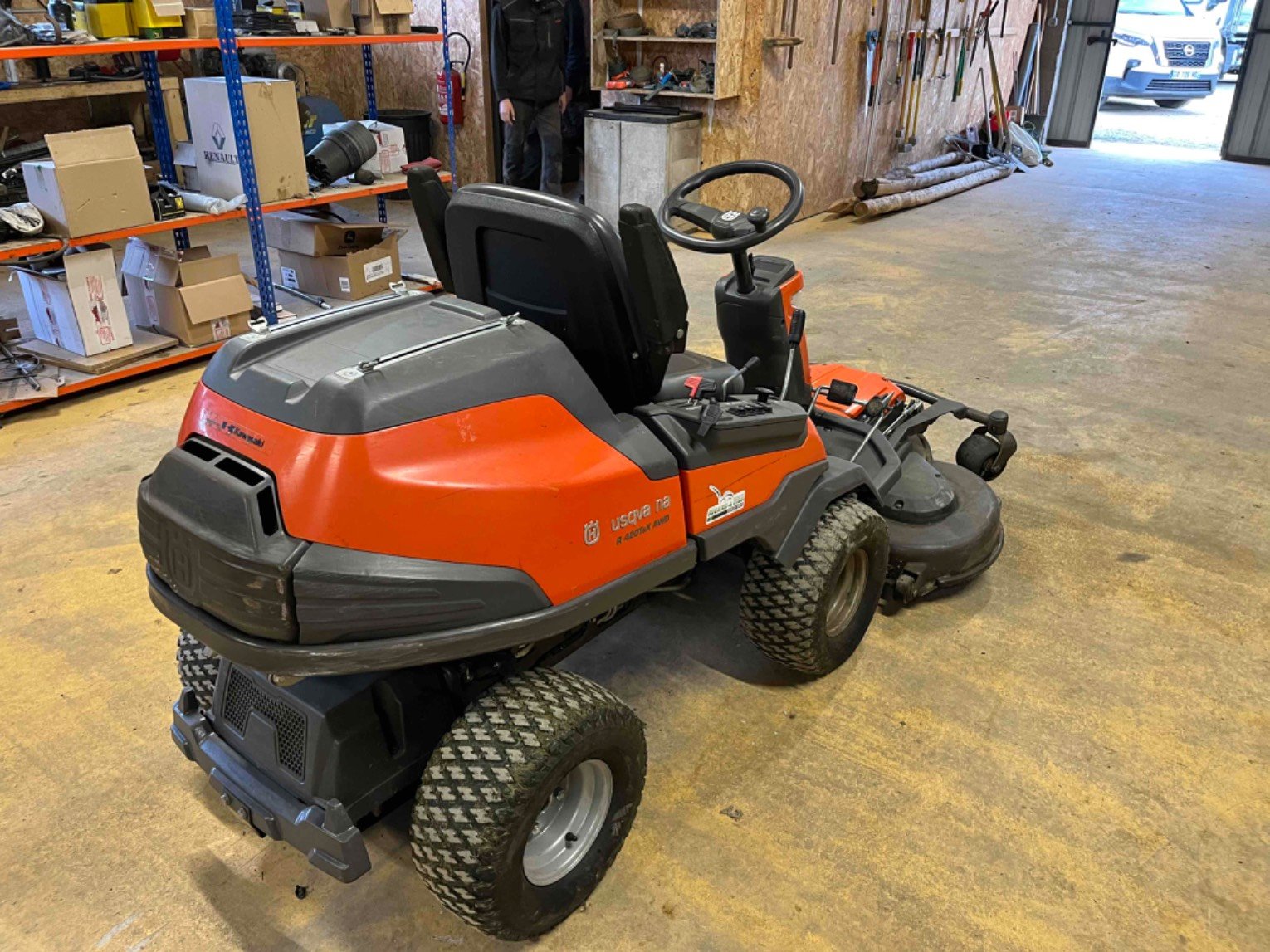 Tondeuse autoportée Husqvarna R420TSAWD