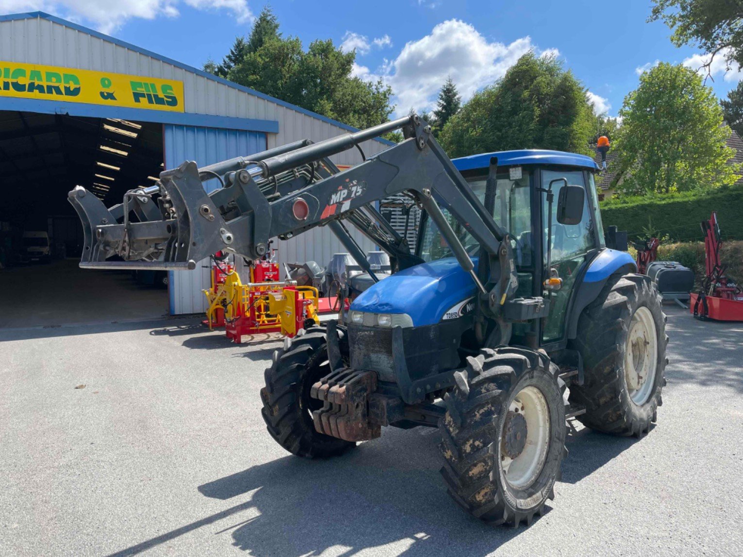 Tracteur agricole New Holland TD85D
