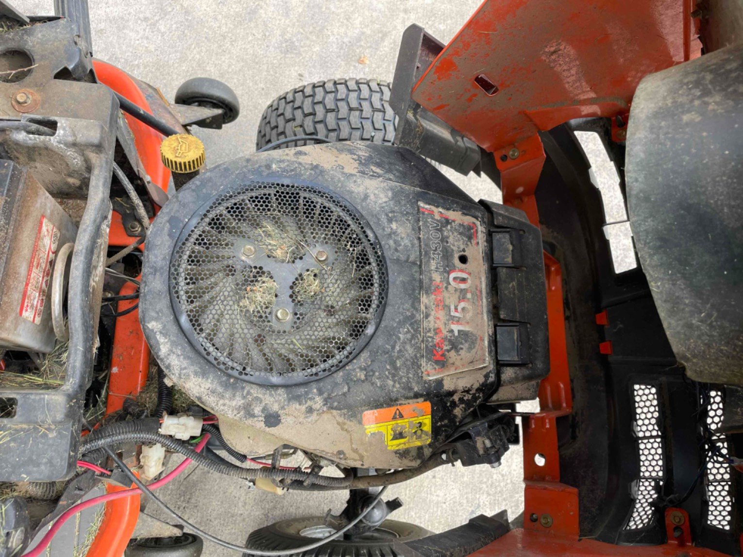 Tondeuse autoportée Husqvarna YTH150 TWIN