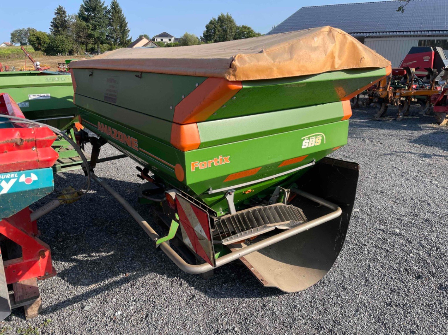 Distributeur d'engrais Amazone ZAM FORTIX