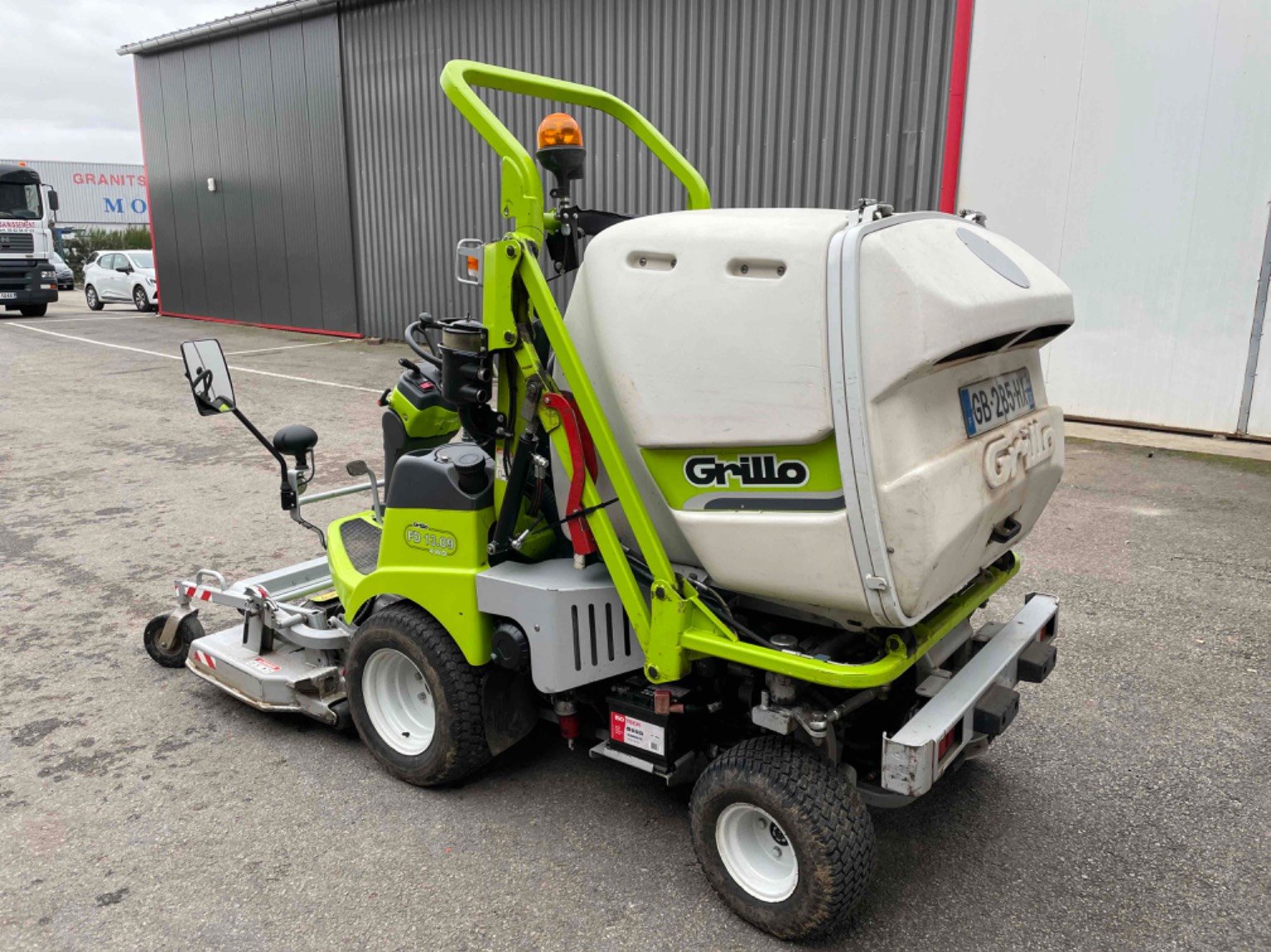 Tondeuse autoportée Grillo FD 13.09