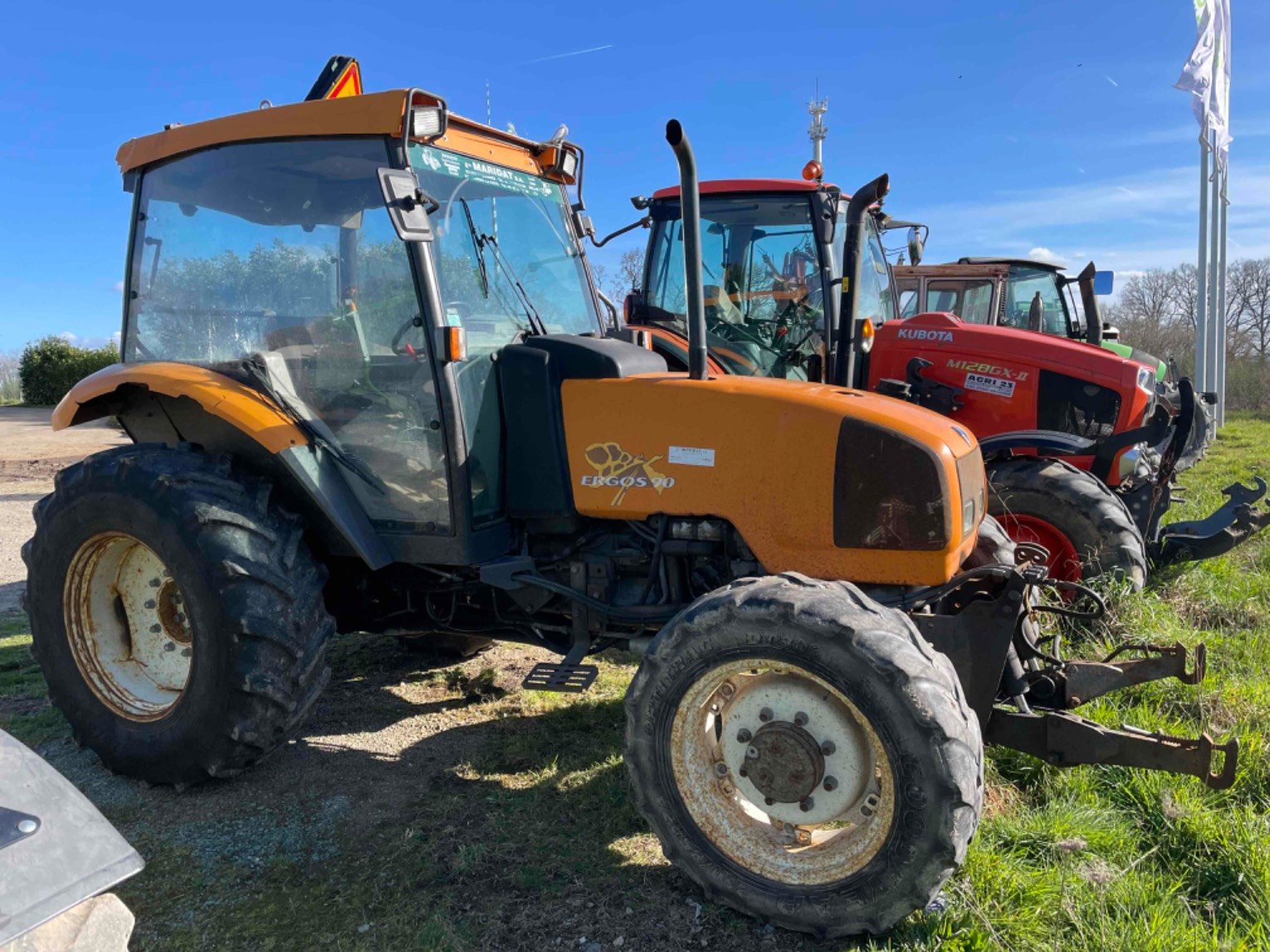 Tracteur agricole Renault ERGOS90