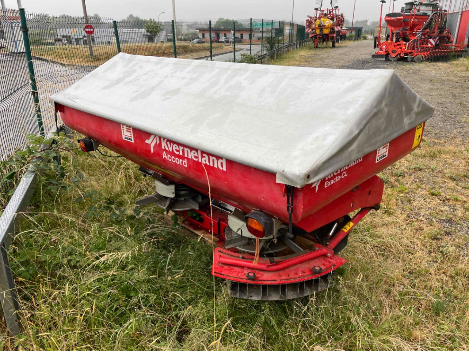 Distributeur d'engrais Kverneland EXACTA CL1100