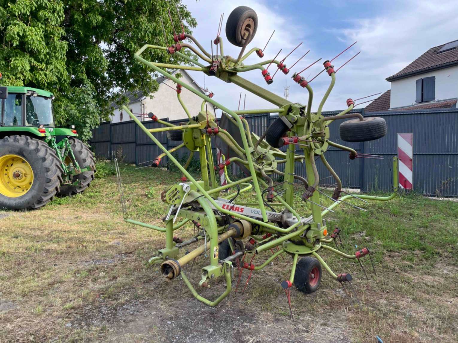 Faneur Claas Volto 770