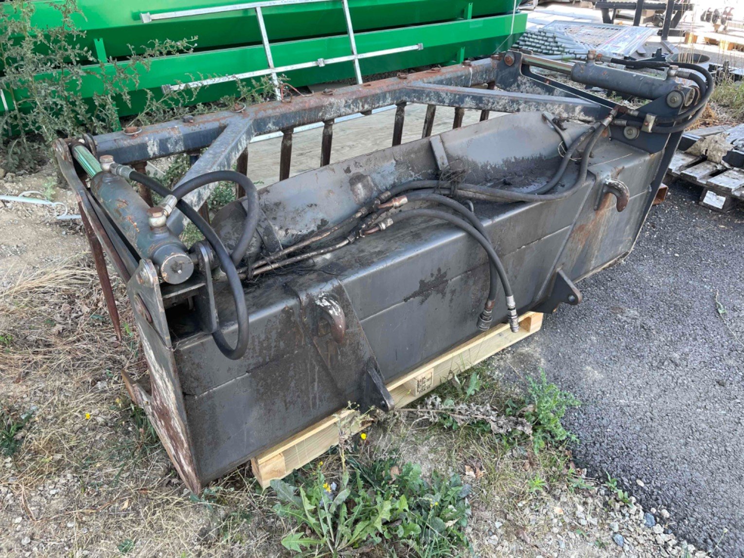 Godet multi-services Manip 1m70